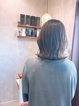 アトレ(attrait) 外ハネミディアム