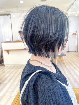 モリオ フロム ロンドン 成増店 【morio成増 セリザワ】ミディアムウルフ インナーカラー