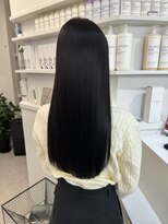 ペレ 栄 アネックス(PELE栄ANNEX)&nbsp;韓国 くびれロング レイヤー ワンホンヘア 小顔前髪