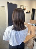 オリーブグレージュ