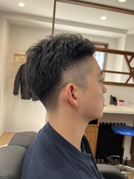 トレンドスタイル～定番スタイルまで、幅広い施術対応ができる技術力が魅力！眉カットのメニューも◎