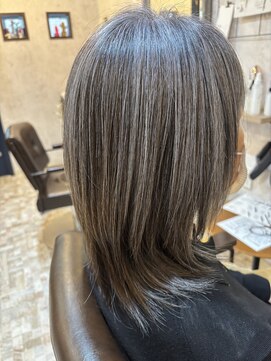 ナチュラルレイヤー前髪ありイメチェン30代40代50代60代髪型