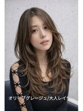 シウン(SIUN.)&nbsp;大人上品レイヤー×透け感グレージュ