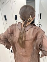 シェリ 天神(CHERIE)&nbsp;タイトめポニーテールヘアアレンジ