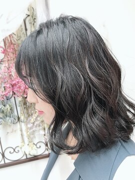 レイリー(Reilly) 【Minami】透け感たっぷり ダークアッシュ