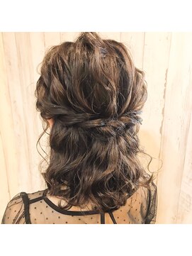 ヘアーアトリエ アンル(hair atelier anle) 波々ハーフアップ