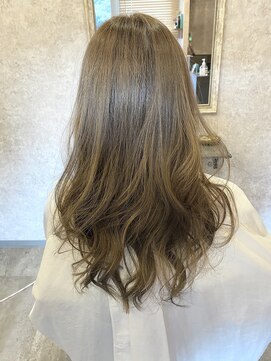 ミモザ ヘア アトリエ(MIMOSA hair atelier) ふんわりベージュのロングスタイル