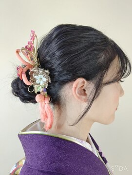 ウィット アンド ラファム Wit &La Famme 振袖のアップスタイルをシニヨンで。