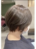 ショートボブ