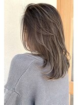 トルネード(TORNADO) レイヤーカットグレージュハイライト白髪ぼかし n3.22