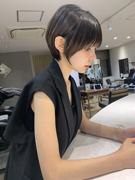 ロンドブルーム 天神大名店(Lond Bloom) 夏ショート／横顔美人ショート/ヌーディーカラー