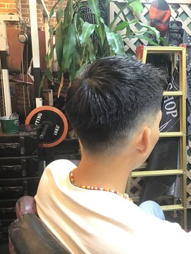 ヘアースタジオアルファ フェードカット