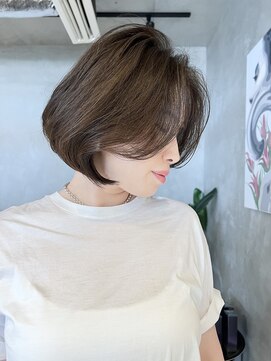 ブルックス ハイライト 大人ボブ  レイヤーボブ アッシュベージュ ショート