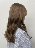 ハイライトを生かした透明度抜群ベージュ