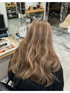 レディアル 大宮(REDEAL ope.) 白髪手術/ 白髪ぼかしハイライト