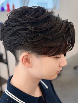 バース バイ ハピネス(BIRTH by happiness) 奈良men's刈り上げフェザーパーマフェザーショート