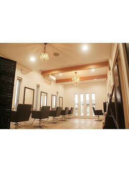 【当日予約OK】何度も通いたくなる♪静かで落ち着く癒しの雰囲気の隠れ家的サロン★ 