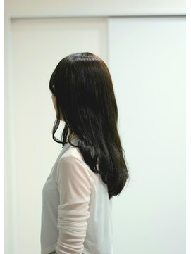 髪と生活美容室 大分本店 ロングヘアに寒色カラー