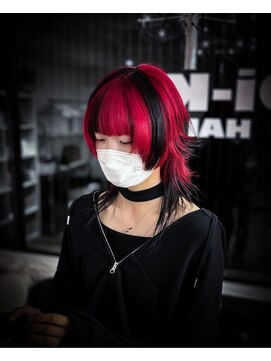 ディーカヘアーセンダイ(Di KA HAIR sendai) ブラック×レッド セクションカラー