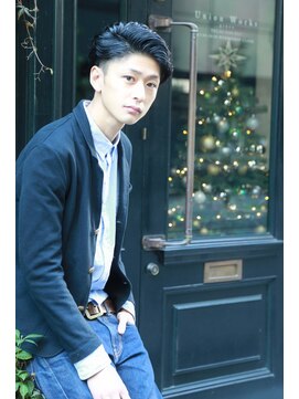 ラマナ(Lamana) 黒髪ツーブロックスタイル