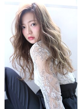 ブラン 梅田(Blanc) 【Blanc/梅田】フェザーロング/上品ハイライト