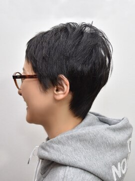 ヘアスタジオヘーフリヒ(HAIR STUDIO HoFLICH) 【重めニュアンスショート】