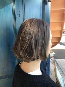 トワイロ(TOWAIRO) 細々ハイライトのグレージュ