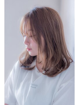 エルフォ(elfo) 【elfo】レイヤーで作るおしゃれなミディアムヘア