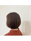 スッと収まるボブスタイル