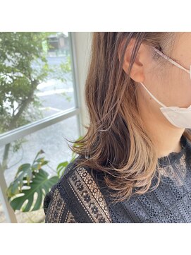 クリア(CLEAR) イヤリングカラー × ベージュ