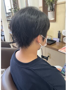 コアフィールフィス(COIFFURE fils) 【見附 今町】レディース ショート ベリーショート