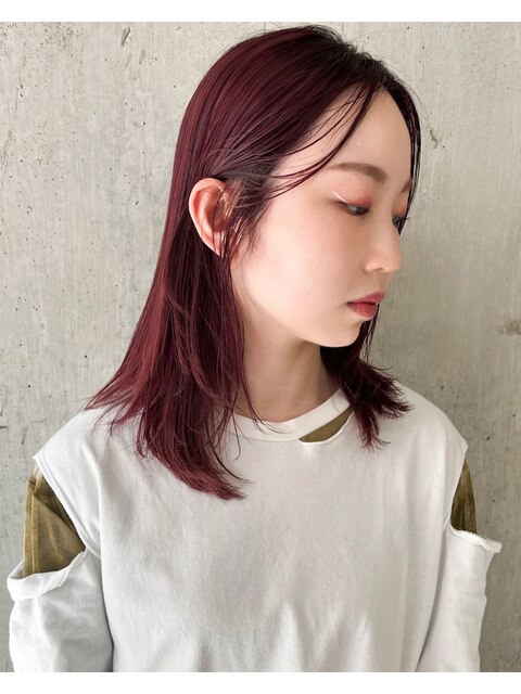 【top stylist 本田愛】深みとボルドーの柔らかさが引きたつ