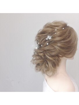 ルミナ 大阪北新地店(LUMINA) ゆるツイスト編みアップ【通常ヘアセット2400円】梅田北新地