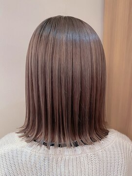 ユキオグループ グラン(yg GRAN) グレージュ切りっぱなしボブ外国人風透明感ケアブリーチ