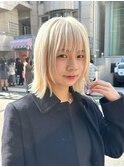 #ボブ#外ハネボブ#顔まわりレイヤー#抜きっぱなしブリーチ