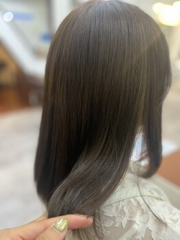 マオラ(mahola)の写真/ダメージ・広がり・パサつきなど気になる方必見！深部から補修してダメージレスで潤いのある美髪に♪