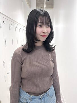 ブラウン(Brown) レイヤーカットで顔まわりを可愛く