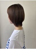 丸みとくびれでつくる大人ショートボブ