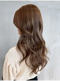 グレージュロング暗めカラー韓国ヘア顔周りレイヤー_ba567882