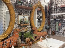 シークレットミラーズ(SECRET MIRRORS)の雰囲気(自慢のmirrors その鏡のうちの一場面。秘密secretの場所は、、)