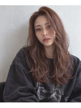 レヴィーヘアー(Revie hair)の写真/《九産大・香住ケ丘》お手入れ楽チンなのに可愛い♪クセっ毛のようなゆるっとウェーブで、女性らしさUP☆