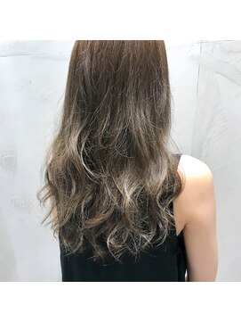 アンド バイ ヘアサロン(AND by hair salon) カーキベージュカラー