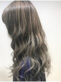 こなれ大人女子のハイライト　グレーベージュ