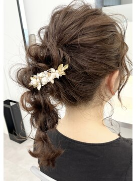 プリュス 名古屋(Plus) 編み下ろし/ゴムだけアレンジ/ポニーテールアレンジ