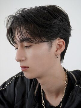 オーシャントーキョー ウエスト(OCEAN TOKYO WEST) 韓国マッシュカルマパーマコンマバングセンターパート黒髪ウルフ