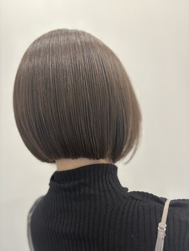 ゼンドットカラスマ(Zen.karasuma) ボブ×アッシュグレージュ