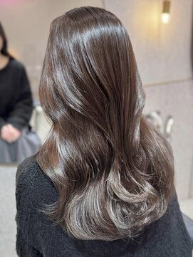 ルームバイシー 新宿(Loom. by Sea) 〇フェミニンロング×グレージュ〇【メルティーカラー/新宿】