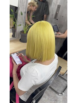 モニカ 栄店(MONIQA) イエロー