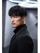 ゼノ 海老名(XENO)&nbsp;シャドウパーマラウンドマッシュフェザーパーマメンズパーマ眉毛