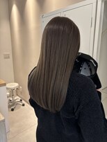 イラ(Era) モカグレージュ/ロング